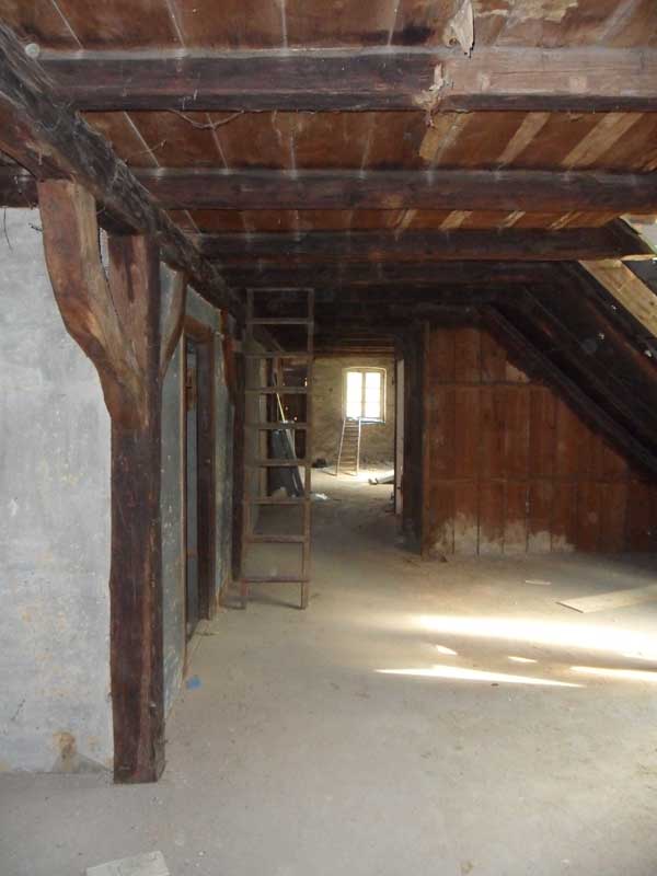 Dachgeschoss Zustand alt