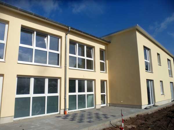 fertiggestelltes Gebäude